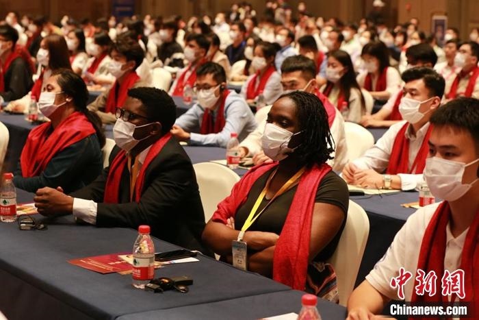 第十六屆“聯(lián)合國教科文組織孔子教育獎(jiǎng)”9月27日晚在山東曲阜揭曉。梁犇 攝