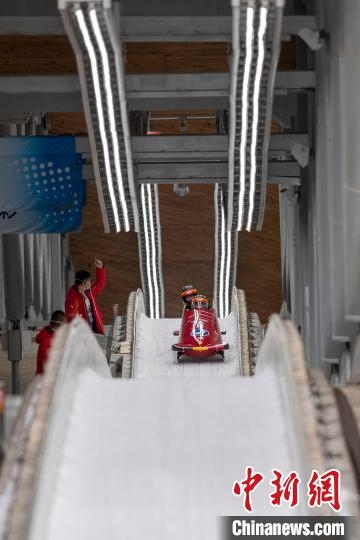 德國雪車隊結束滑行 國家雪車雪橇中心提供