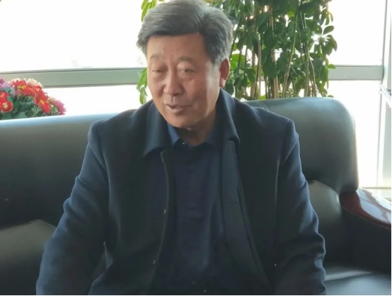 世界地球日，不忘治沙人1694.png