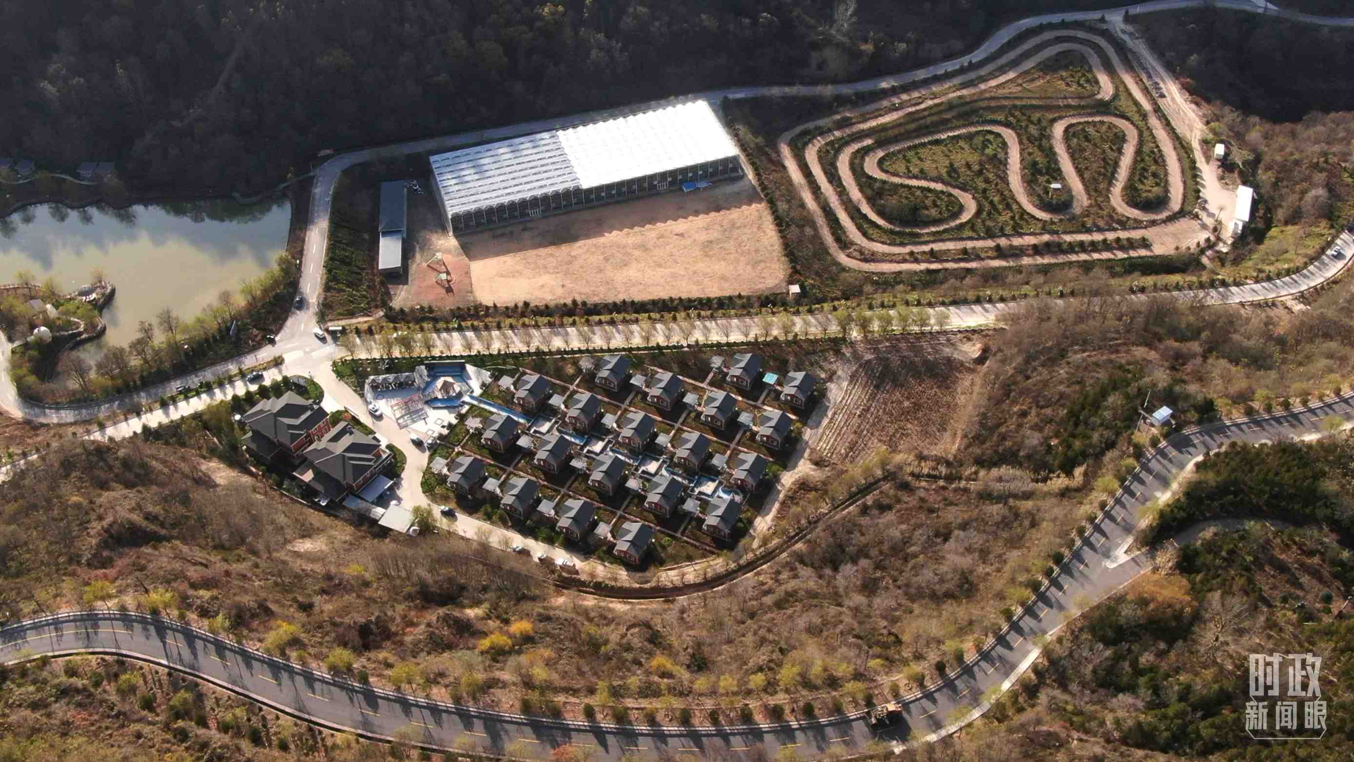 △延安市安塞區(qū)高橋鎮(zhèn)南溝村。2022年10月，總書記曾到這里考察調(diào)研。（總臺(tái)記者劉海濤、錢金庫(kù)拍攝）