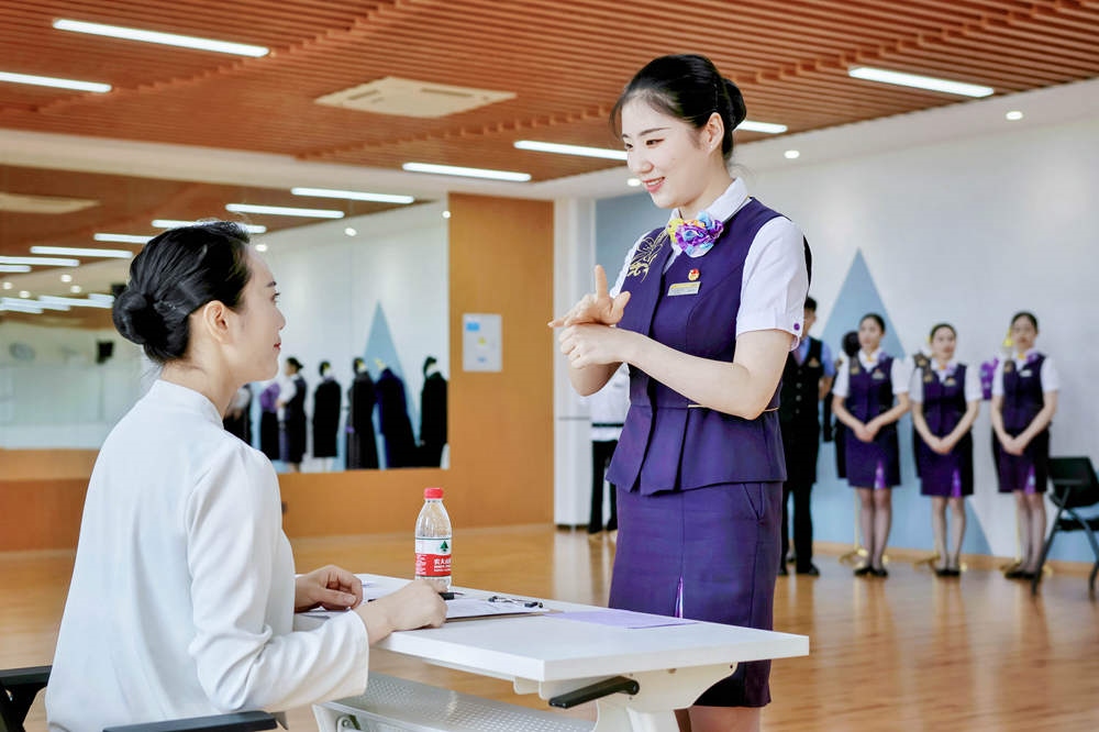 手語培訓(xùn)與考核。