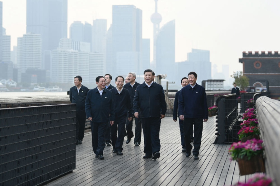 2019年11月2日，習近平在上海市楊浦區(qū)濱江公共空間楊樹浦水廠濱江段考察。