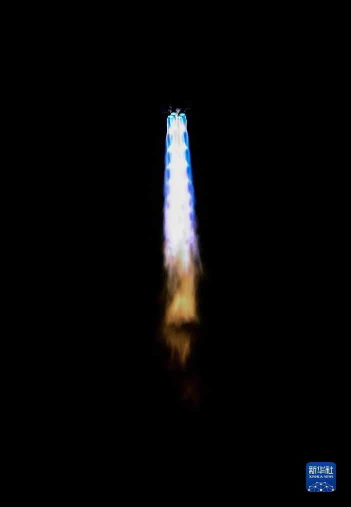 9月7日02時14分，我國在酒泉衛(wèi)星發(fā)射中心使用長征四號丙運載火箭，成功將遙感三十三號03星發(fā)射升空，衛(wèi)星順利進(jìn)入預(yù)定軌道，發(fā)射任務(wù)獲得圓滿成功。新華社發(fā)（汪江波 攝）