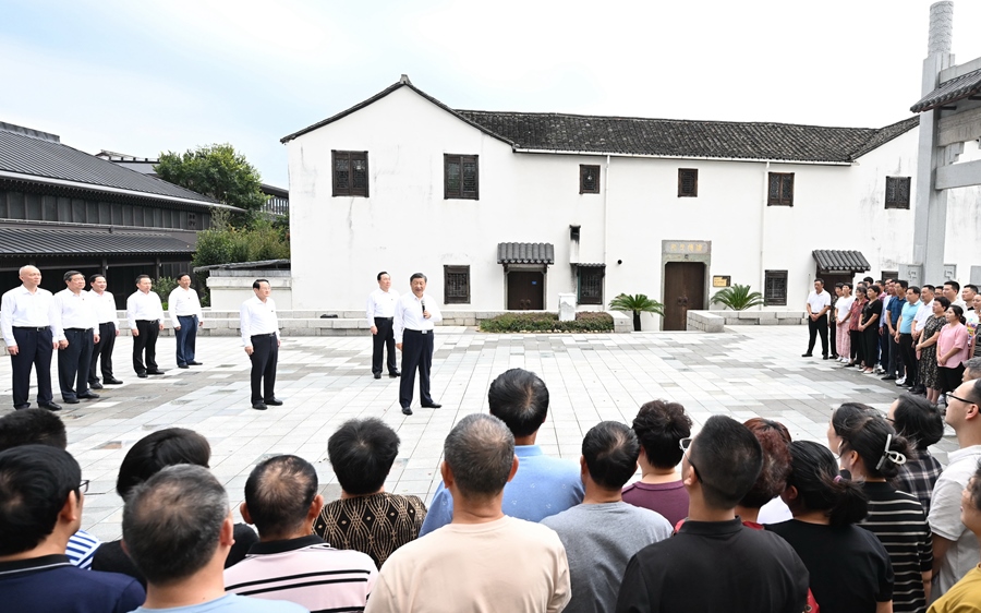 9月20日下午，習(xí)近平總書(shū)記在楓橋經(jīng)驗(yàn)陳列館考察。新華社記者 燕雁 攝