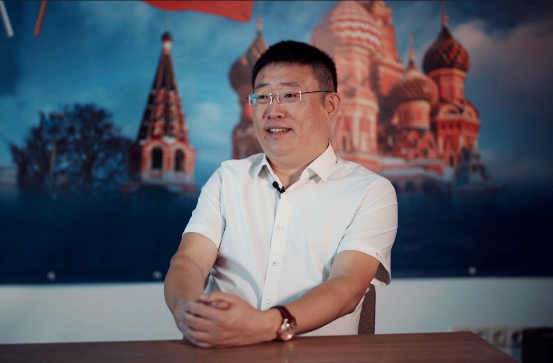 中俄人文合作發(fā)展中心主席尹斌接受人民網(wǎng)記者采訪。人民網(wǎng)記者 馬天翼攝