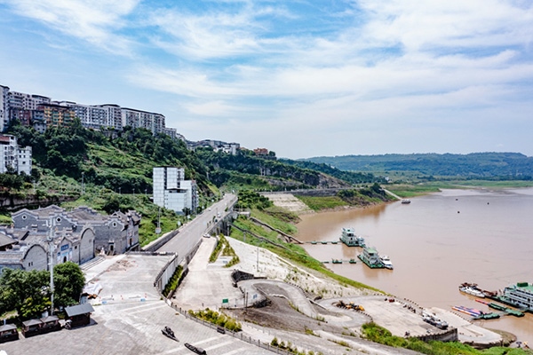 建成后的西沱鎮(zhèn)岸線環(huán)境綜合整治工程局部。受訪者供圖