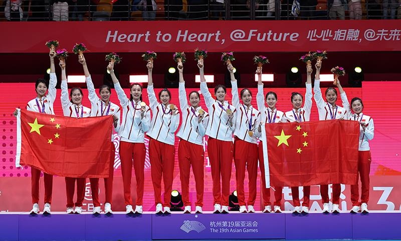 △2023年10月7日，杭州亞運會，中國女排再創(chuàng)佳績，以六戰(zhàn)全勝第九次摘得亞運金牌。