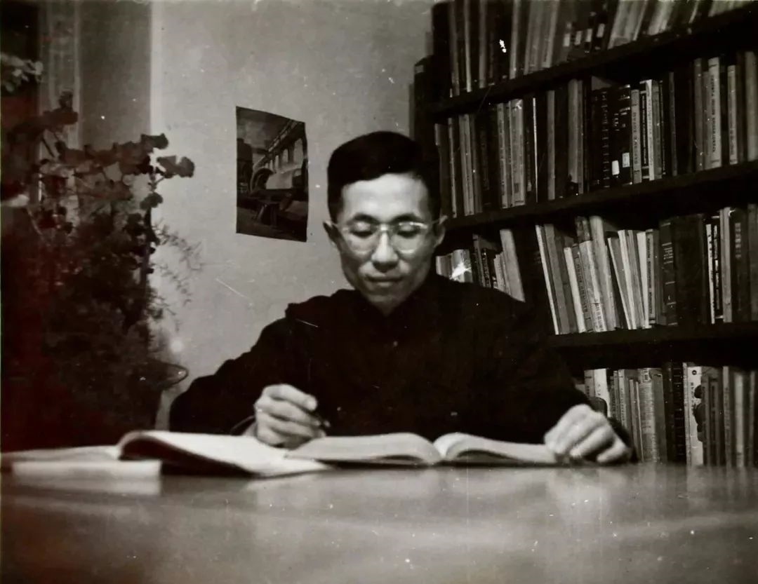 青年時期的秦裕琨。哈爾濱工業(yè)大學供圖