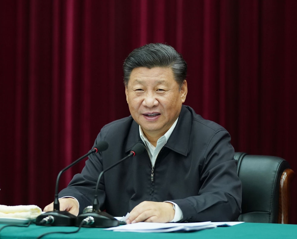 2019年9月18日上午，中共中央總書記、國家主席、中央軍委主席習(xí)近平在鄭州主持召開黃河流域生態(tài)保護和高質(zhì)量發(fā)展座談會并發(fā)表重要講話。新華社記者 謝環(huán)馳 攝