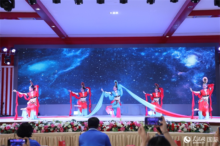 才藝表演環(huán)節(jié)。人民網(wǎng)記者 孫廣勇攝