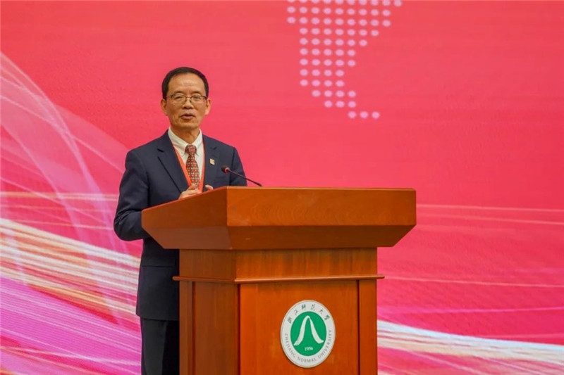 國務(wù)院學(xué)位委員會區(qū)域國別學(xué)學(xué)科評議組秘書長、浙江師范大學(xué)非洲研究院（非洲區(qū)域國別學(xué)院）院長劉鴻武致辭。主辦方供圖