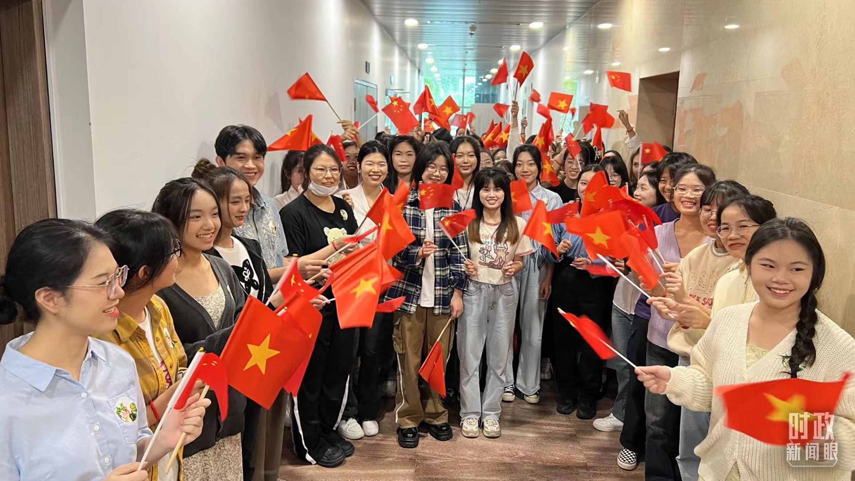 △中越青年齊聚一堂。（總臺(tái)央視記者程鋮拍攝）