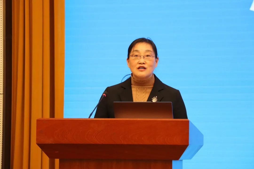 浙江省社會科學界聯(lián)合會黨組成員、秘書長劉東致辭。主辦方供圖