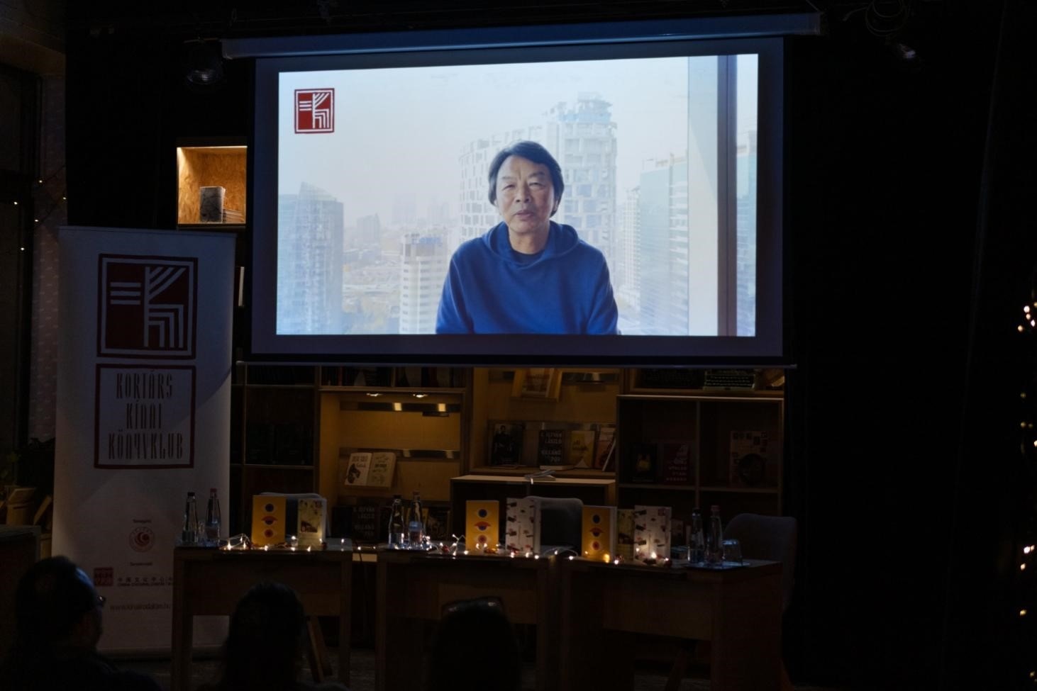 劉震云通過視頻介紹小說。摩爾多瓦尼·巴爾納巴斯攝