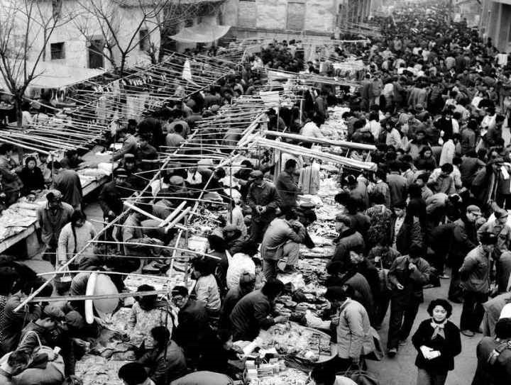 1982年，義烏湖清門馬路市場場景。拍友 金福根 攝