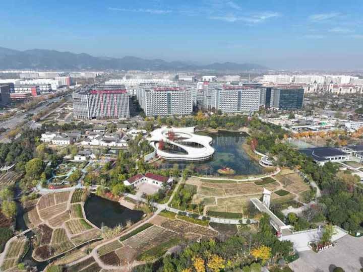 有機(jī)更新后的義烏城西街道橫塘村俯瞰圖。義烏城西街道供圖