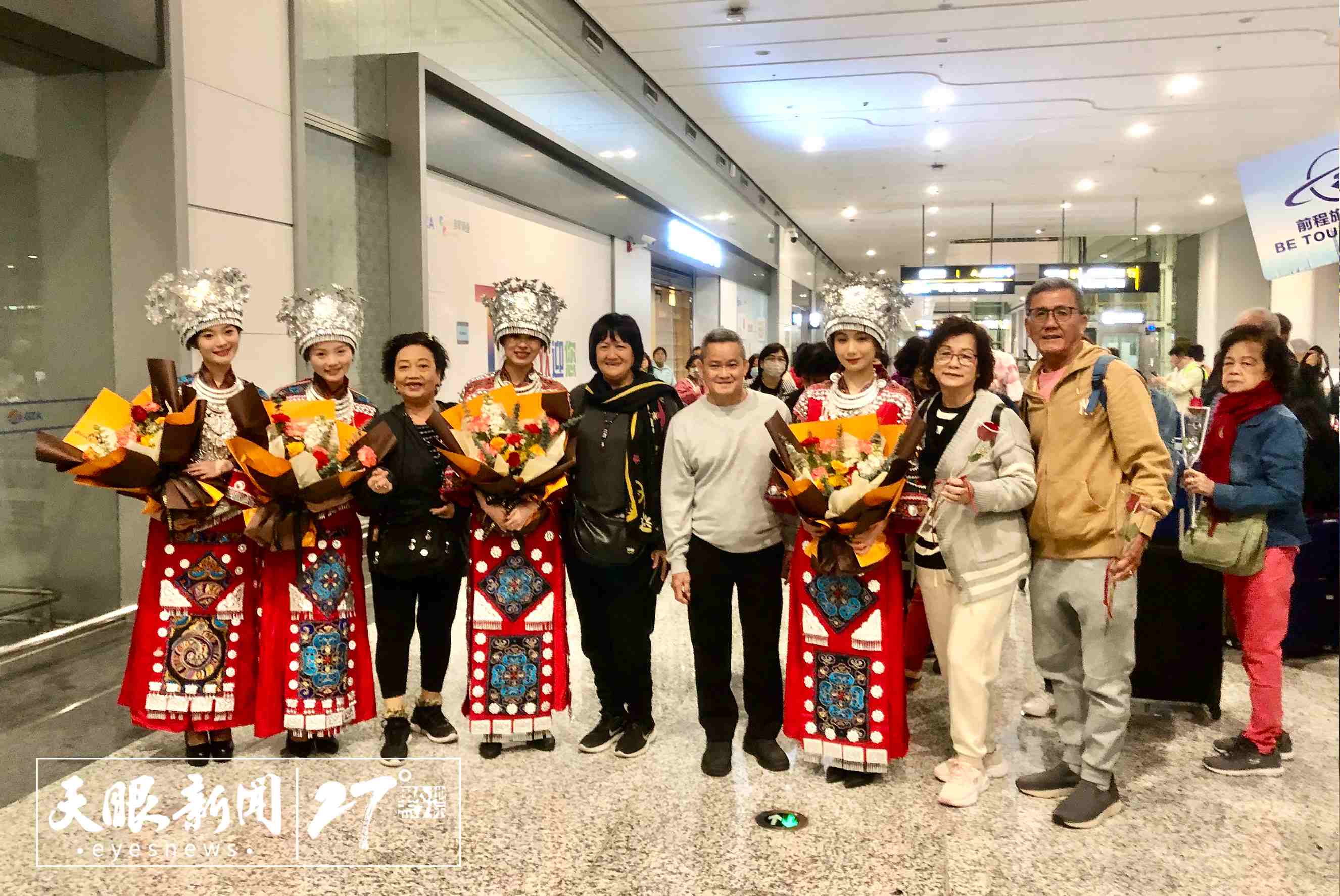 首個(gè)來(lái)黔旅游馬來(lái)西亞包機(jī)團(tuán)抵達(dá)。（圖/劉立超）