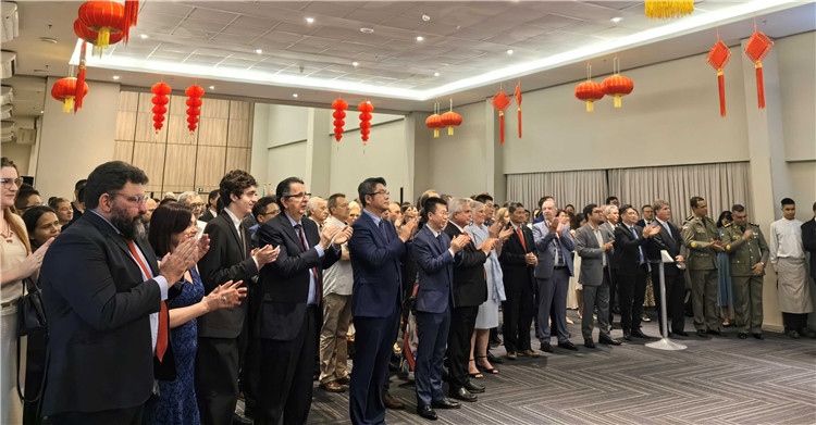 當?shù)貢r間3月27日，中國駐累西腓新任總領事蘭和平舉行到任招待會。圖為招待會現(xiàn)場。中國駐累西腓總領事館供圖