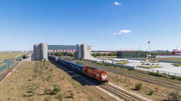 全國鐵路實行新的貨物列車運行圖。國鐵集團供圖