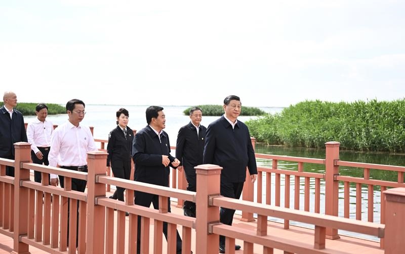 △2023年6月5日，習(xí)近平總書記在烏梁素?？疾?。