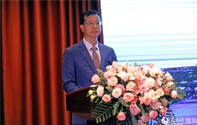 外交部外事管理司副司長(zhǎng)姚紹俊在宣介會(huì)上致辭。人民網(wǎng)記者趙益普
