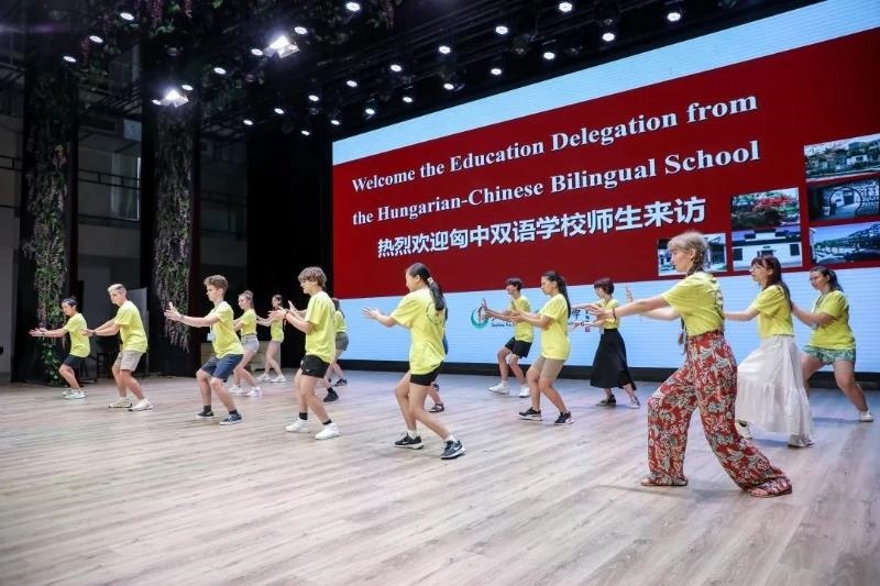 2023年7月，匈牙利匈中雙語學校師生代表團來到江蘇參加“錦繡江蘇”青年交流項目。