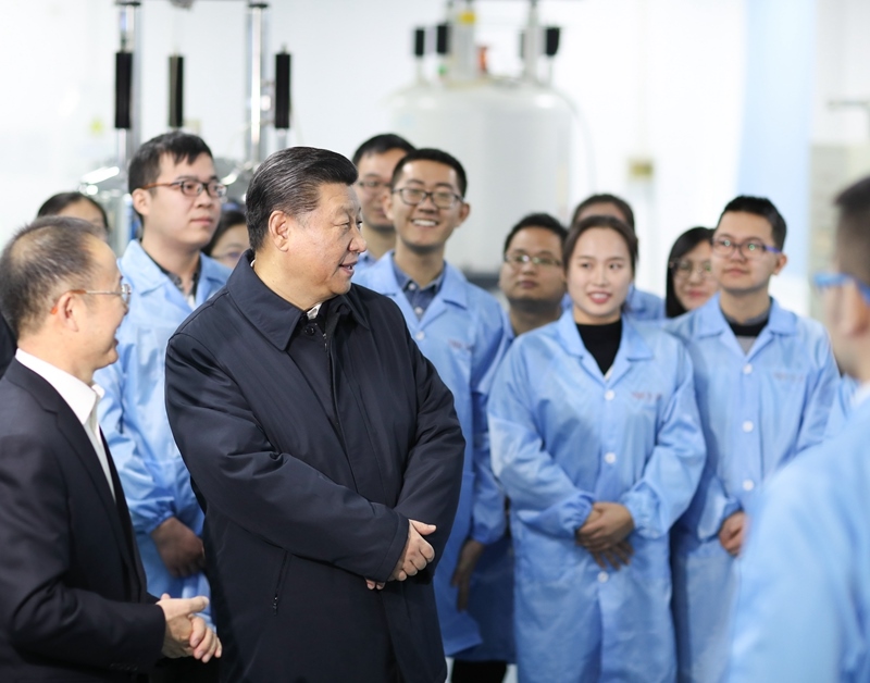 2019年1月17日，習(xí)近平在天津南開大學(xué)元素有機(jī)化學(xué)國家重點(diǎn)實(shí)驗(yàn)室同師生親切交流。