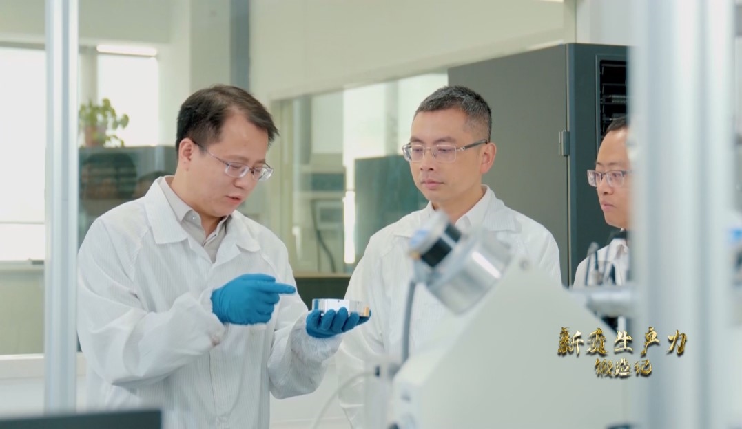 長(zhǎng)沙巴斯夫杉杉電池材料研究院，正在進(jìn)行電池材料研究。
