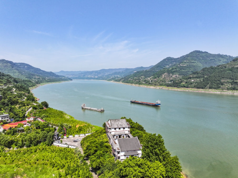長江重慶萬州段景象（2024年5月15日攝，無人機照片）。新華社記者 王全超 攝
