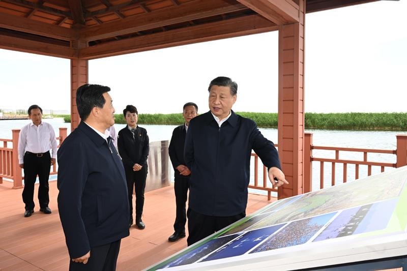 △2023年6月5日，習近平總書記在烏梁素?？疾臁? width=