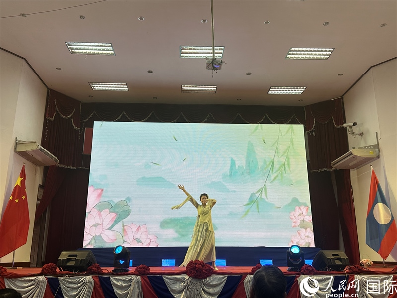 圖片：老撾選手參加第二十三屆漢語橋世界大學生中文比賽老撾賽區(qū)決賽。孫廣勇攝