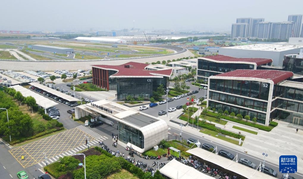 大眾汽車（安徽）有限公司外景（無人機(jī)照片，2024年6月7日攝）。新華社記者 郭晨 攝