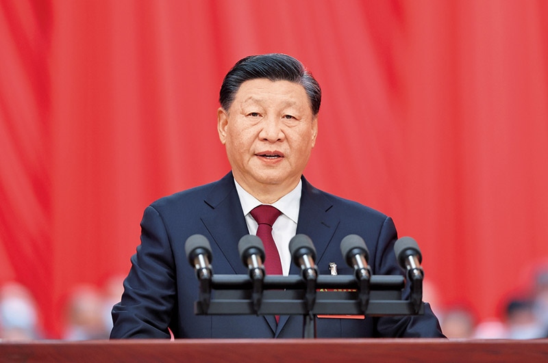 2022年10月16日，中國共產(chǎn)黨第二十次全國代表大會在北京人民大會堂開幕。習(xí)近平代表第十九屆中央委員會向大會作報告。 新華社記者 姚大偉/攝