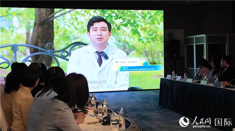 人民網(wǎng)《共贏》紀錄片發(fā)布儀式在阿斯塔納舉行。人民網(wǎng)記者盛楚宜 攝