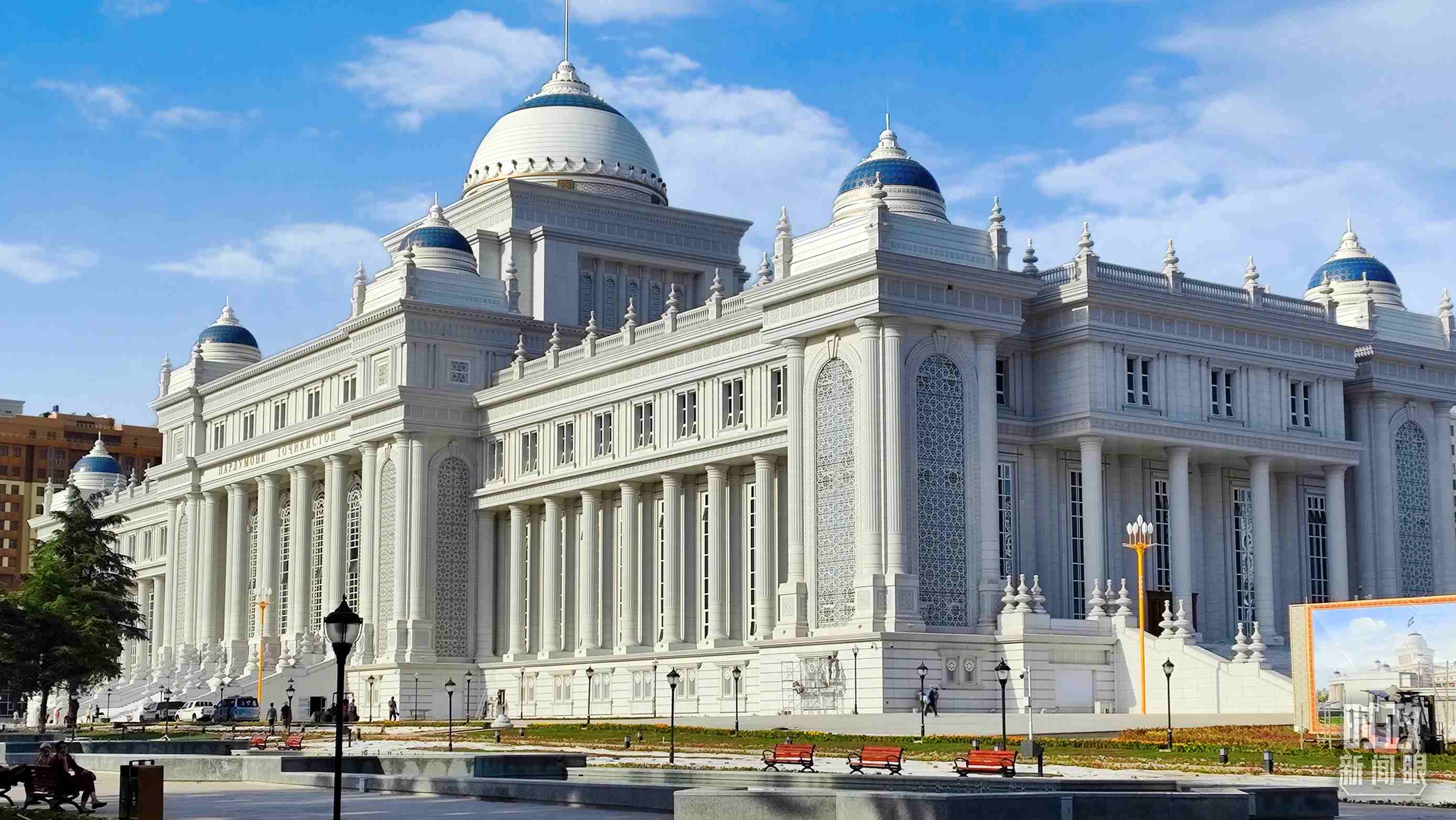 △中方援建塔議會大樓。（總臺記者員志軍拍攝）