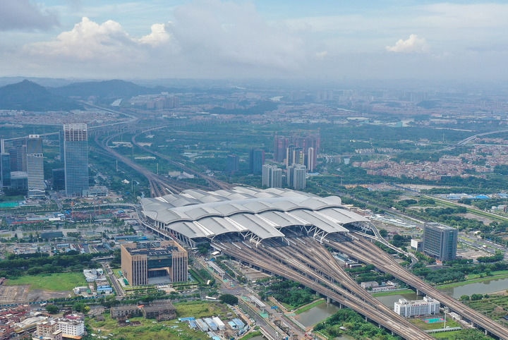 這是2024年6月23日拍攝的廣州南站（無人機照片）。新華社記者 劉大偉 攝