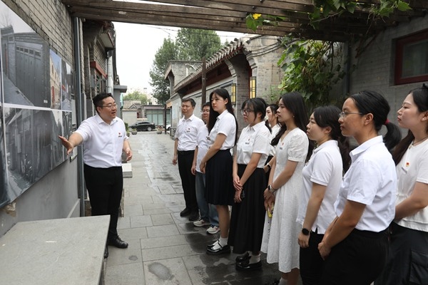 北京大中小學(xué)思政教師赴實(shí)踐教學(xué)基地現(xiàn)場(chǎng)備課。北京市教委供圖