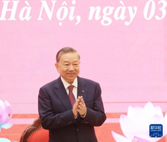 8月3日，在越南河內(nèi)，蘇林出席新聞發(fā)布會。新華社/越通社