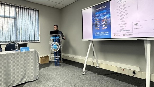 中國(guó)駐南非大使館參贊邱忠義致辭。南中經(jīng)貿(mào)協(xié)會(huì)供圖