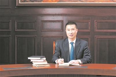  張廣軍 華中科技大學(xué)黨委書記、中國工程院院士 