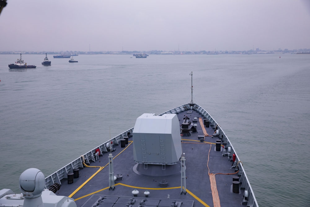 2023年7月14日，中國(guó)海軍第43批護(hù)航編隊(duì)南寧艦駛?cè)雱偣ú迹┖诮歉郏_始對(duì)剛果（布）進(jìn)行為期4天的友好訪問。