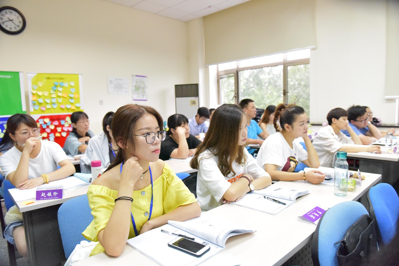 2018年8月，浦江縣實驗小學教育集團、浦陽二小教育集團組織骨干教師到清華大學研學（資料圖片）