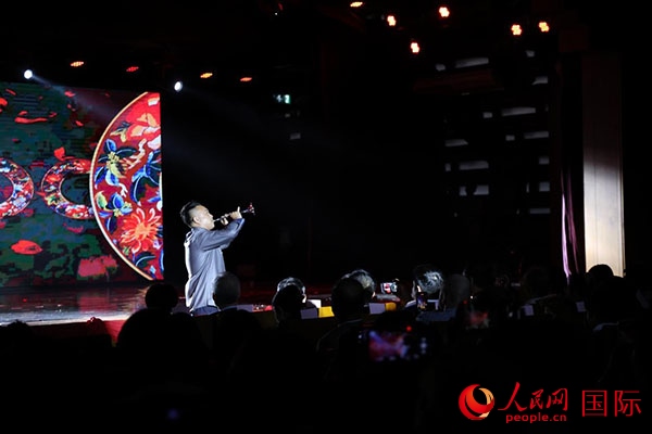 演出現(xiàn)場，演員帶來嗩吶獨奏《看秧歌》。人民網(wǎng)記者 楊一攝