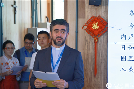 里約天主教大學(xué)校長(zhǎng)安德森·佩德羅索在活動(dòng)現(xiàn)場(chǎng)致辭。人民網(wǎng)記者 陳海琪攝