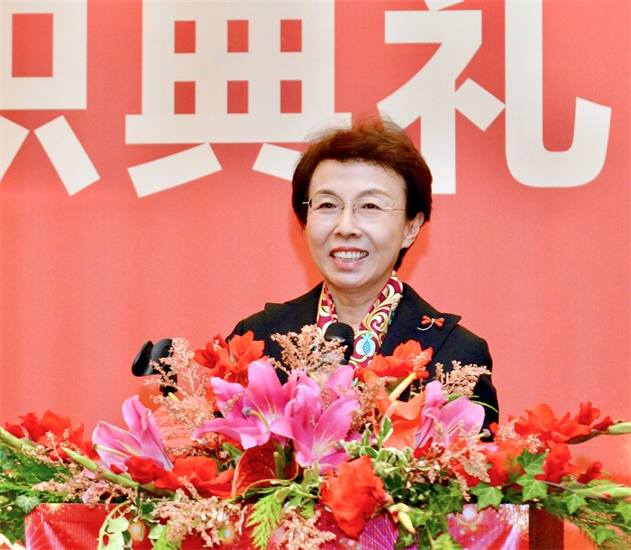 中國僑聯(lián)副主席程紅出席比利時浙江籍僑團(tuán)聯(lián)盟第二屆主席團(tuán)就職典禮并致辭。比利時浙江籍僑團(tuán)聯(lián)盟供圖