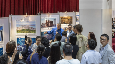 5月29日，“宇宙·金磚國家”圖片巡回展在北京舉辦，活動現(xiàn)場吸引了眾多中國觀眾。北京俄羅斯文化中心供圖