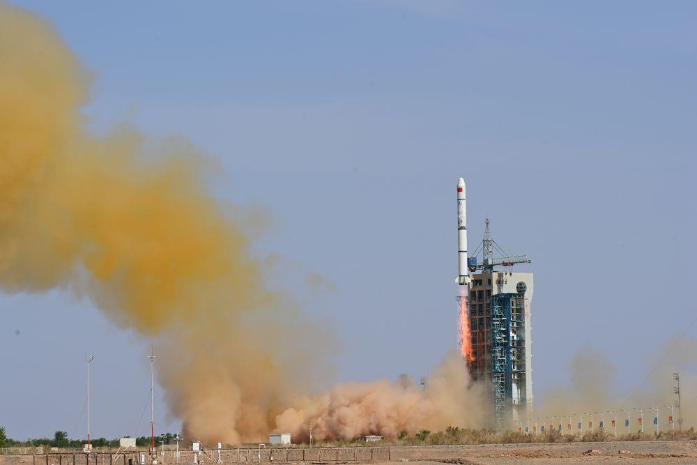 △2023年5月21日16時，我國在酒泉衛(wèi)星發(fā)射中心采用長征二號丙運載火箭，成功發(fā)射首顆內(nèi)地與澳門合作研制的空間科學(xué)衛(wèi)星“澳門科學(xué)一號”。