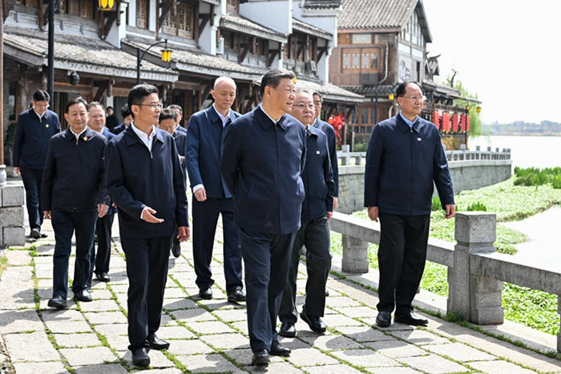 2024年3月19日，習近平總書記在湖南常德河街考察。