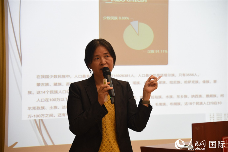 斯德哥爾摩大學(xué)訪問(wèn)學(xué)者徐英春博士的專題講座。人民網(wǎng)記者 殷淼攝