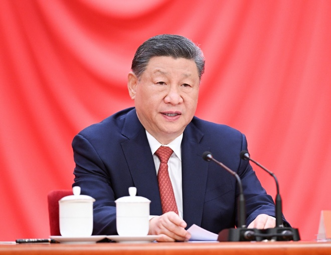 4月28日，慶祝中華全國總工會(huì)成立100周年暨全國勞動(dòng)模范和先進(jìn)工作者表彰大會(huì)在北京人民大會(huì)堂隆重舉行。中共中央總書記、國家主席、中央軍委主席習(xí)近平出席大會(huì)并發(fā)表重要講話。新華社記者 李學(xué)仁 攝